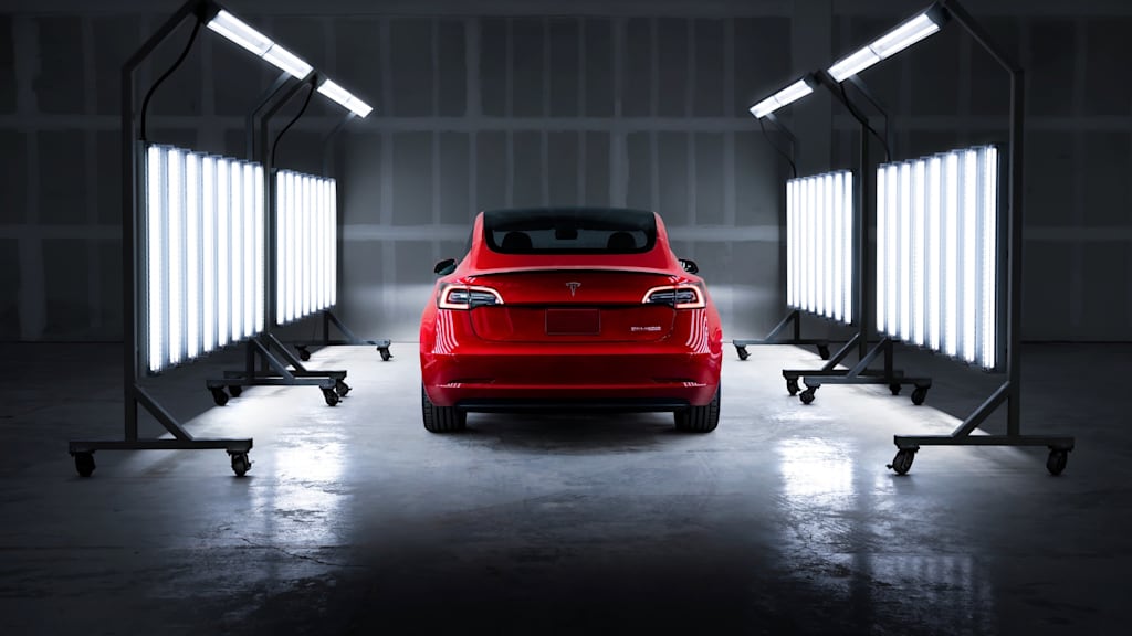 โรงงาน Tesla ในเซี่ยงไฮ้ ผลิตตัวถังก่อนพ่นสี Model Y เพียง 40 วินาที