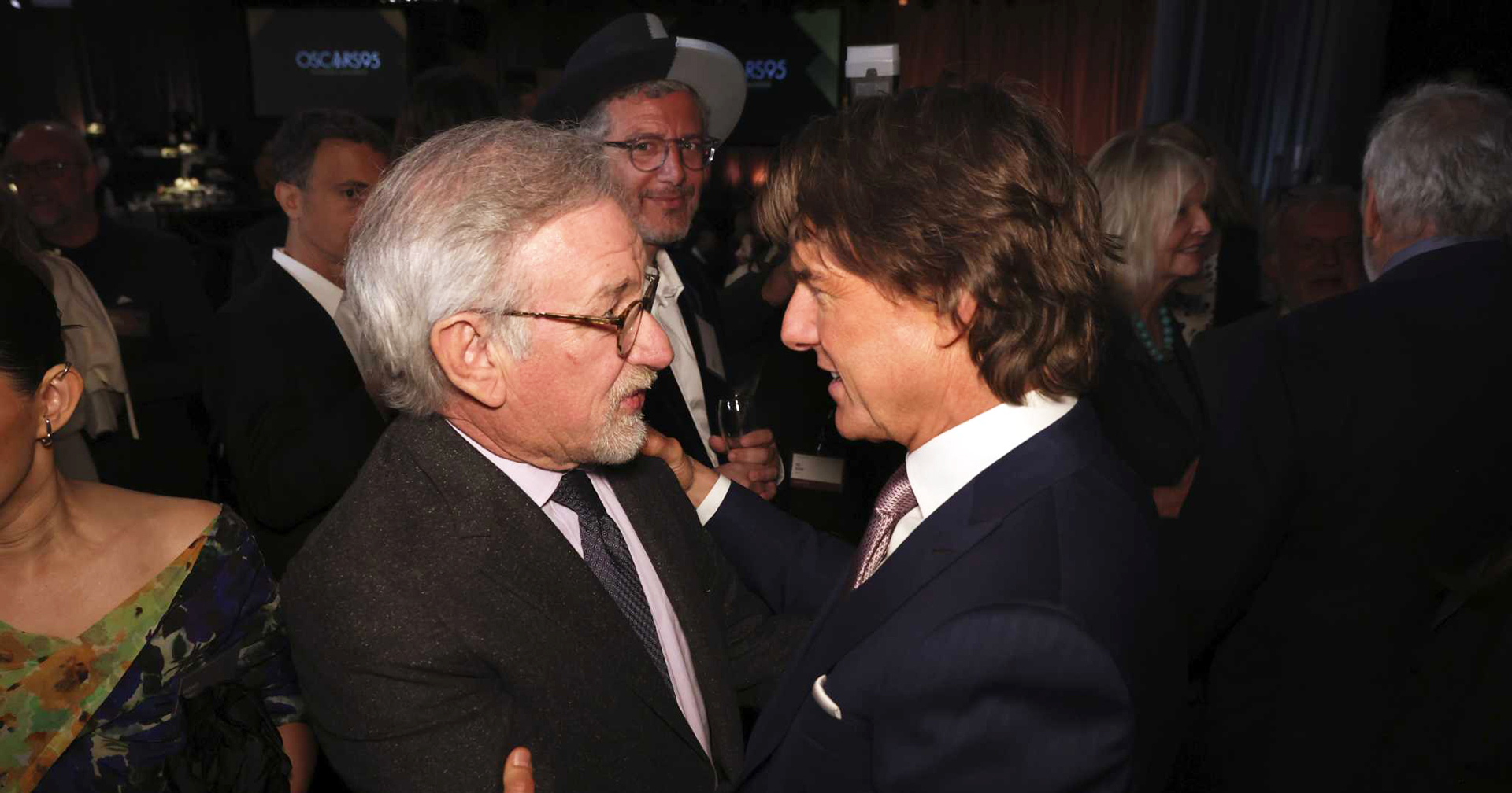 Steven Spielberg บอก Tom Cruise ว่า ‘คุณช่วยฮอลลีวูดไว้’ และไม่เสียใจเลยที่ไม่ได้กำกับ ‘Harry Potter and the Sorcerer’s Stone’