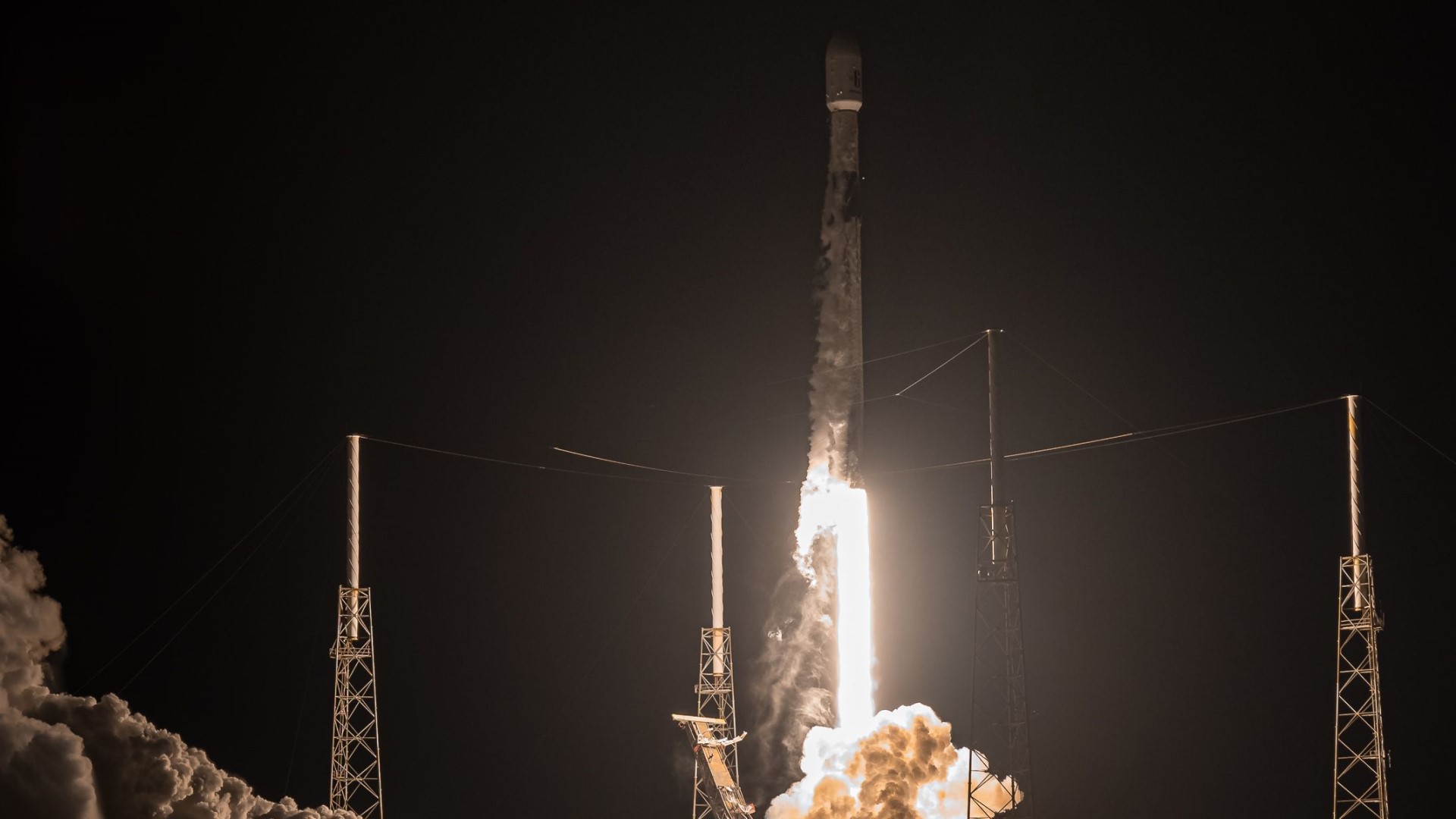 SpaceX ปล่อยดาวเทียมสื่อสาร Inmarsat I-6 F2