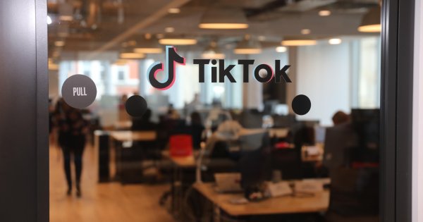 ผลสำรวจเผย ชาวอเมริกันส่วนใหญ่เชื่อว่าจีนใช้ TikTok เป็นเครื่องมือสอดแนม