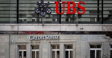 ปิดดีล! UBS ทุ่มเงิน 100,000 ล้านบาท ซื้อกิจการ Credit Suisse กู้ความเชื่อมั่นภาคธนาคาร