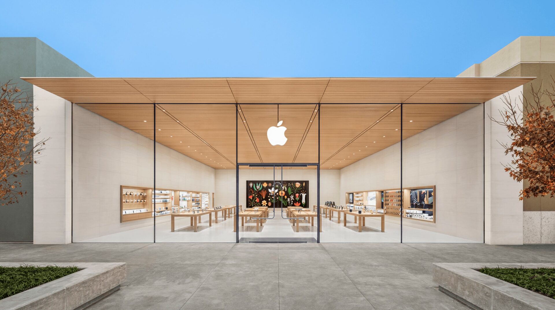 เกิดเหตุโจรเจาะผนังห้องน้ำลอบเข้า Apple Store ขโมยสินค้ารวมมูลค่า 17 ล้านบาท!