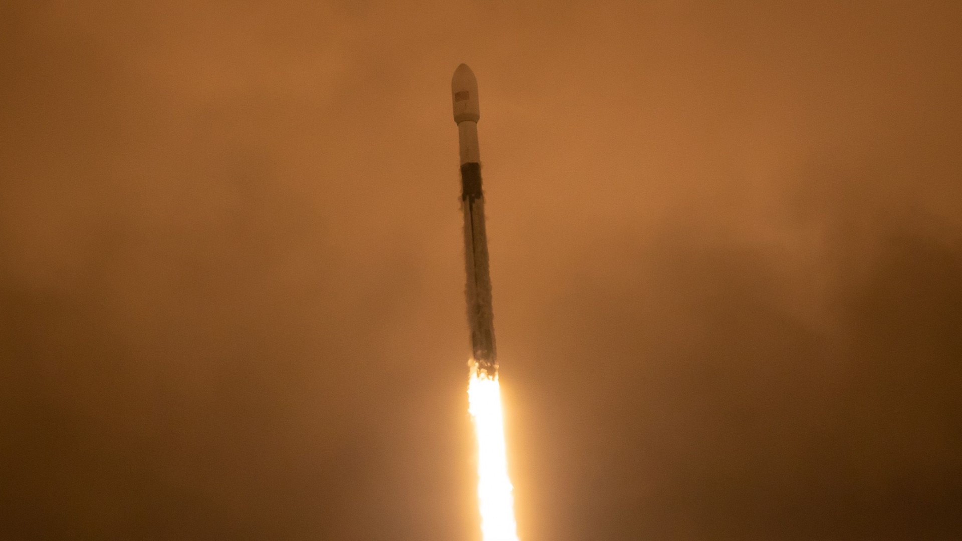 SpaceX ปล่อยภารกิจ Group 2-10 ส่งดาวเทียม Starlink เพิ่มอีก 52 ดวง