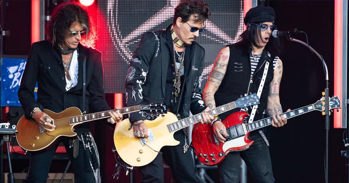 Johnny Depp ข้อเท้าแตก ทำให้ทัวร์ของวง Hollywood Vampires ต้องหยุดชะงัก