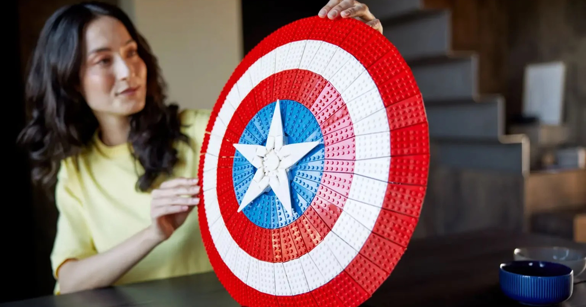 LEGO เปิดตัวชุดตัวต่อโล่ Captain America จำนวน 3,000 ชิ้น ขนาดเกือบเท่าของจริง