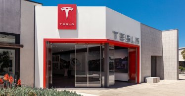 Tesla Stores and Galleries