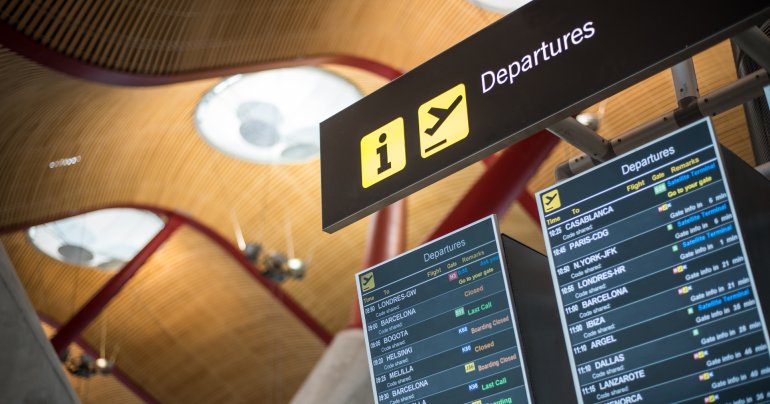 ชาวจีนงดเที่ยวต่างประเทศ หลังเศรษฐกิจในประเทศฟื้นตัวช้า