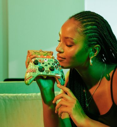 Pizza-Scented Xbox Wireless Controllers