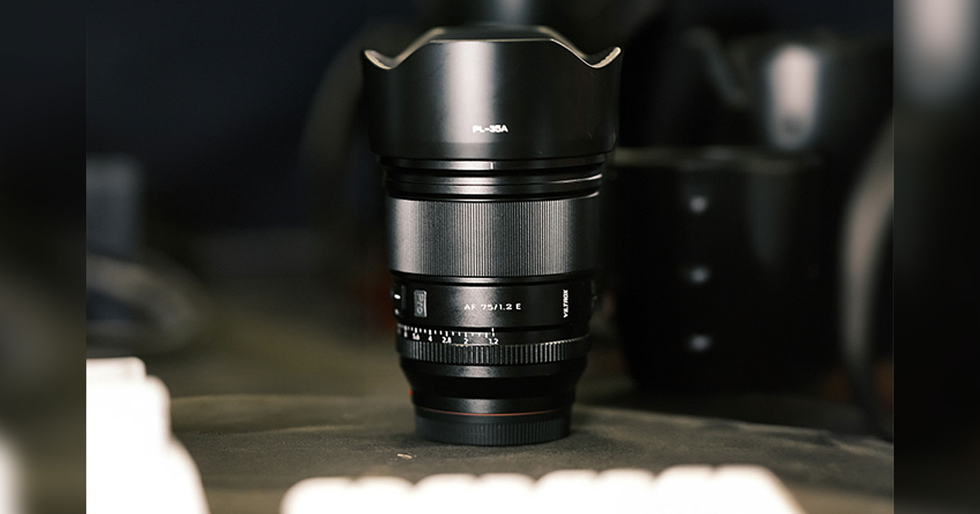 เผยภาพแรก Viltrox AF 75mm F1.2 Pro เมาท์ Sony E ก่อนเปิดตัว พร้อมประกาศเลนส์ใหม่ 135mm F1.8 FE 