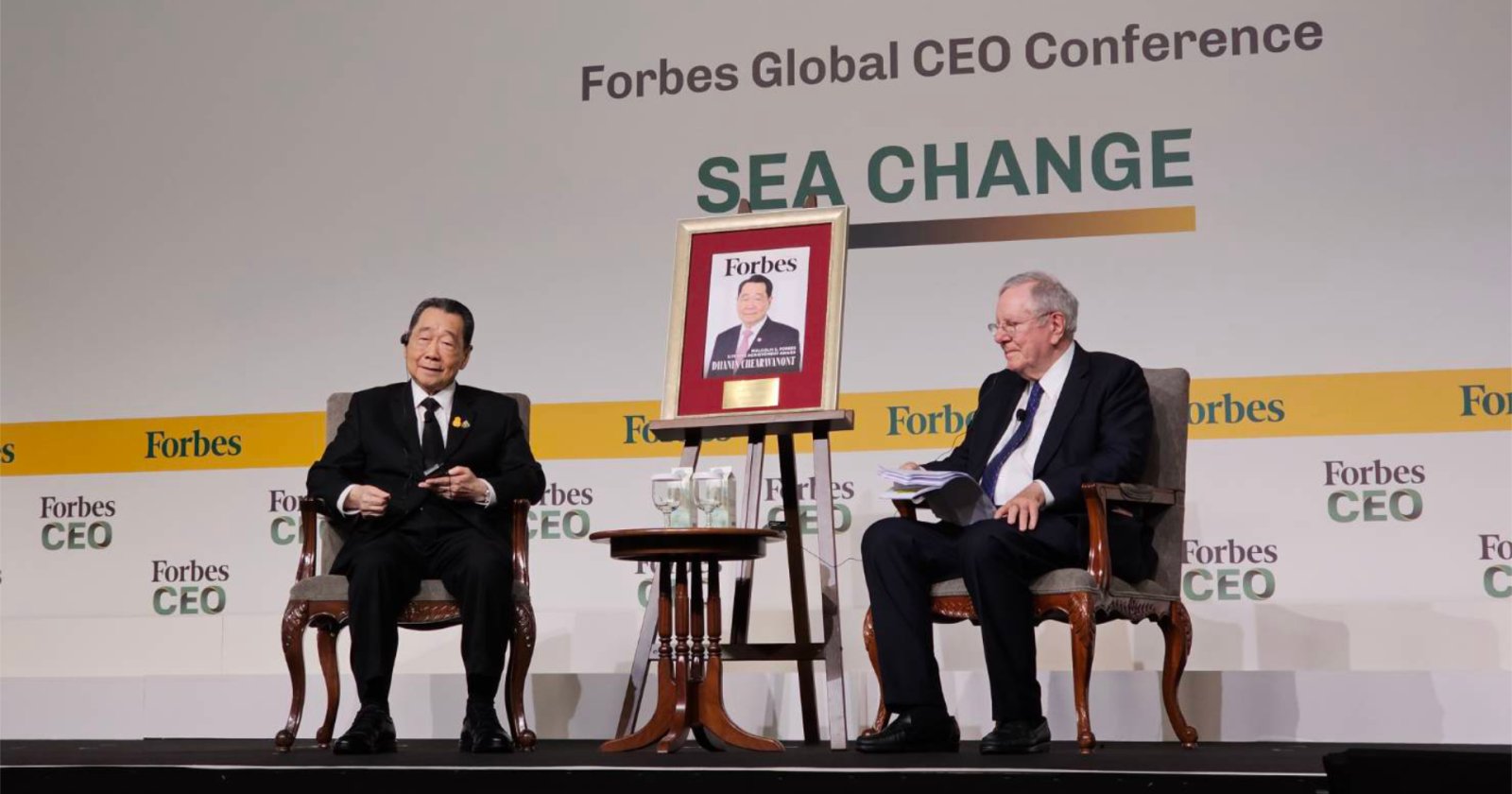 Forbes มอบรางวัลผู้ประสบความสำเร็จตลอดชีวิตแก่ ธนินท์ เจียรวนนท์ นักธุรกิจไทยในเวทีโลก