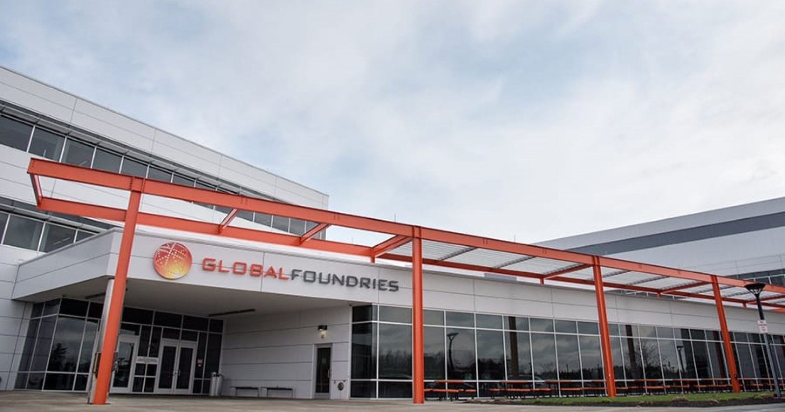 GlobalFoundries เปิดโรงงานผลิตชิปมูลค่า 140,000 ล้านในสิงคโปร์