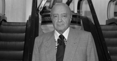 Mohamed Al Fayed Former Harrods owner dies at 94