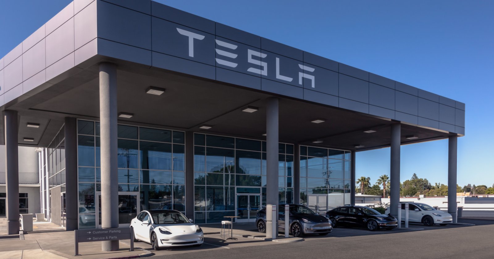 รถยนต์ Tesla ถูกห้ามเข้าหลายสถานที่ในจีน อ้างเหตุผลด้านความปลอดภัย