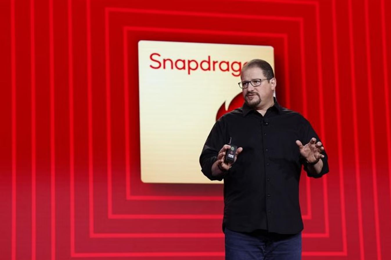 Qualcomm ประกาศใช้ Meta AI ช่วยให้อุปกรณ์ Snapdragon รัน AI บนเครื่องได้ไม่ต้องผ่านคลาวด์