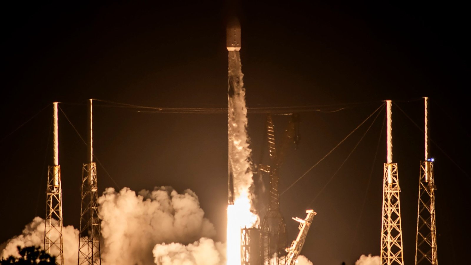 SpaceX กำลังจะปล่อยภารกิจ Group 6-22 ในการส่งดาวเทียม Starlink เพิ่มอีก 22 ดวง