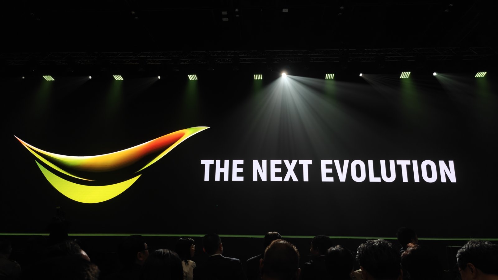 AIS จัดงาน ‘The Next Evolution’ เปิดตัวฟีเจอร์ใหม่สำหรับคนทั่วไปและสายธุรกิจ