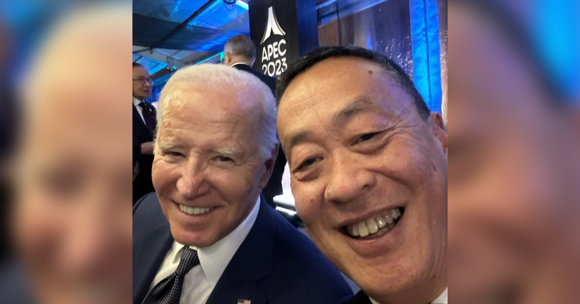 นายกฯ อวดรูปเซลฟี ปธน.ไบเดน หลังนั่งติดกันในงานเลี้ยงอาหารค่ำผู้นำเอเปก