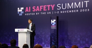 จีนเผยส่งผู้แทนเข้าร่วมการประชุมความปลอดภัย AI ที่สหราชอาณาจักรทั้งสองวัน แม้เจ้าภาพไม่รายงาน