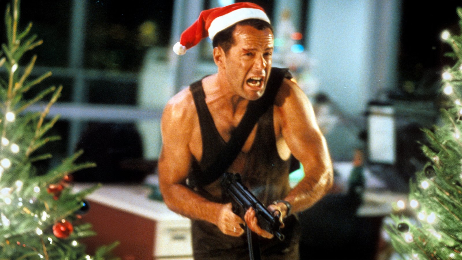 ‘Die Hard’ เป็นหนังคริสต์มาสหรือเปล่า ? Bruce Willis บอกไม่ มือเขียนบทบอกใช่ ส่วนผู้กำกับบอกแล้วแต่คนดู