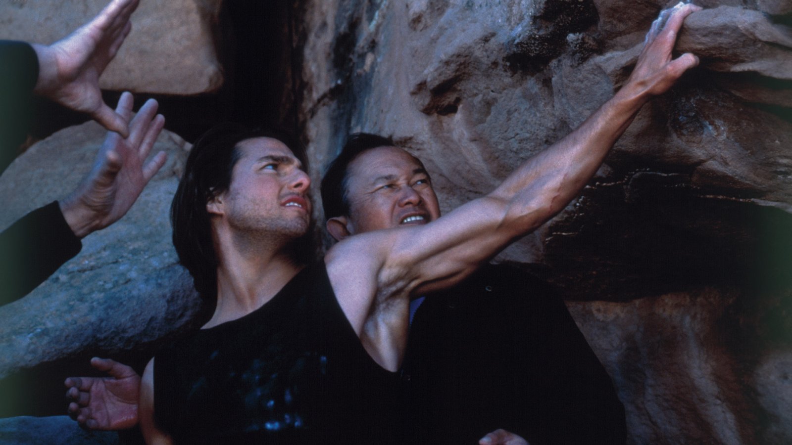 John Woo เมาท์ Tom Cruise หลั่งน้ำตาขอแสดงฉากเสี่ยงไม่พึ่งสตันท์ใน ‘Mission: Impossible II’