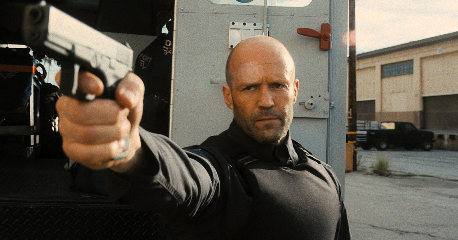 Jason Statham เลี่ยงรับบทซูเปอร์ฮีโร เพราะไม่อยากใส่ชุดรัดกล้ามพร้อมผ้าคลุมและหน้ากาก