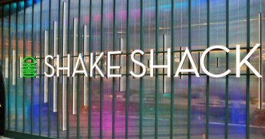 ลองเมนูใหม่กับสาขาใหม่ของ Shake Shack ร้านเบอร์เกอร์นิวยอร์กที่ EmSphere บอกเลยเบียร์ดีมาก!