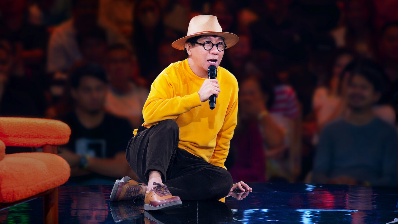 [รีวิว] Sit Down with Stand Up Udom Taephanich – ตีสนิท..ชิด ‘เดี่ยว’