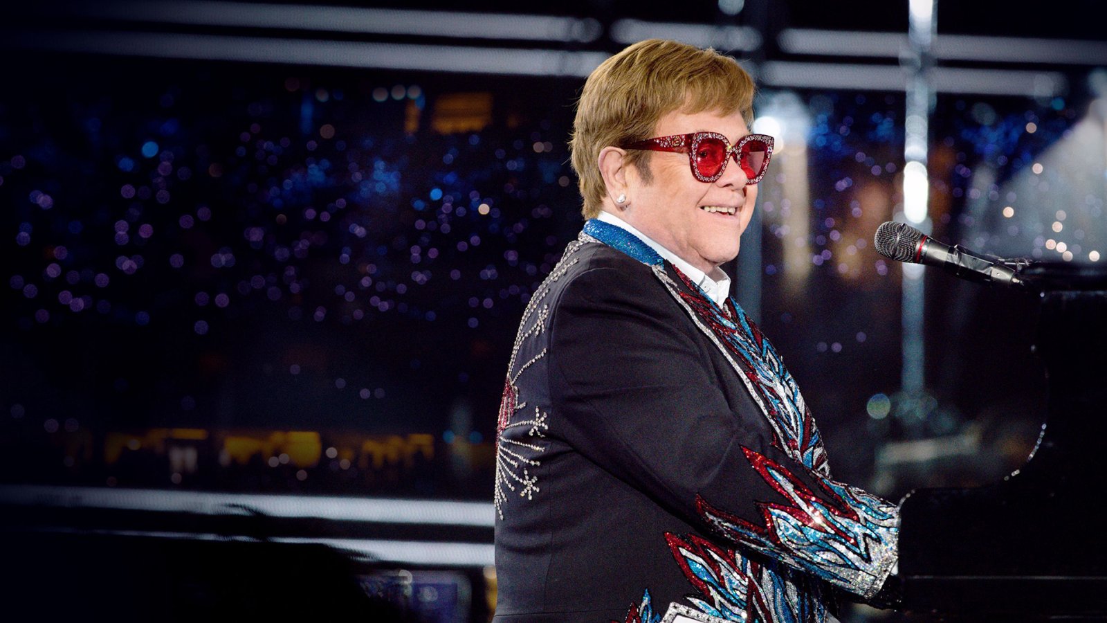 Elton John ขึ้นทำเนียบผู้ชนะ EGOT คนล่าสุด หลังคว้ารางวัล Primetime Emmy Awards