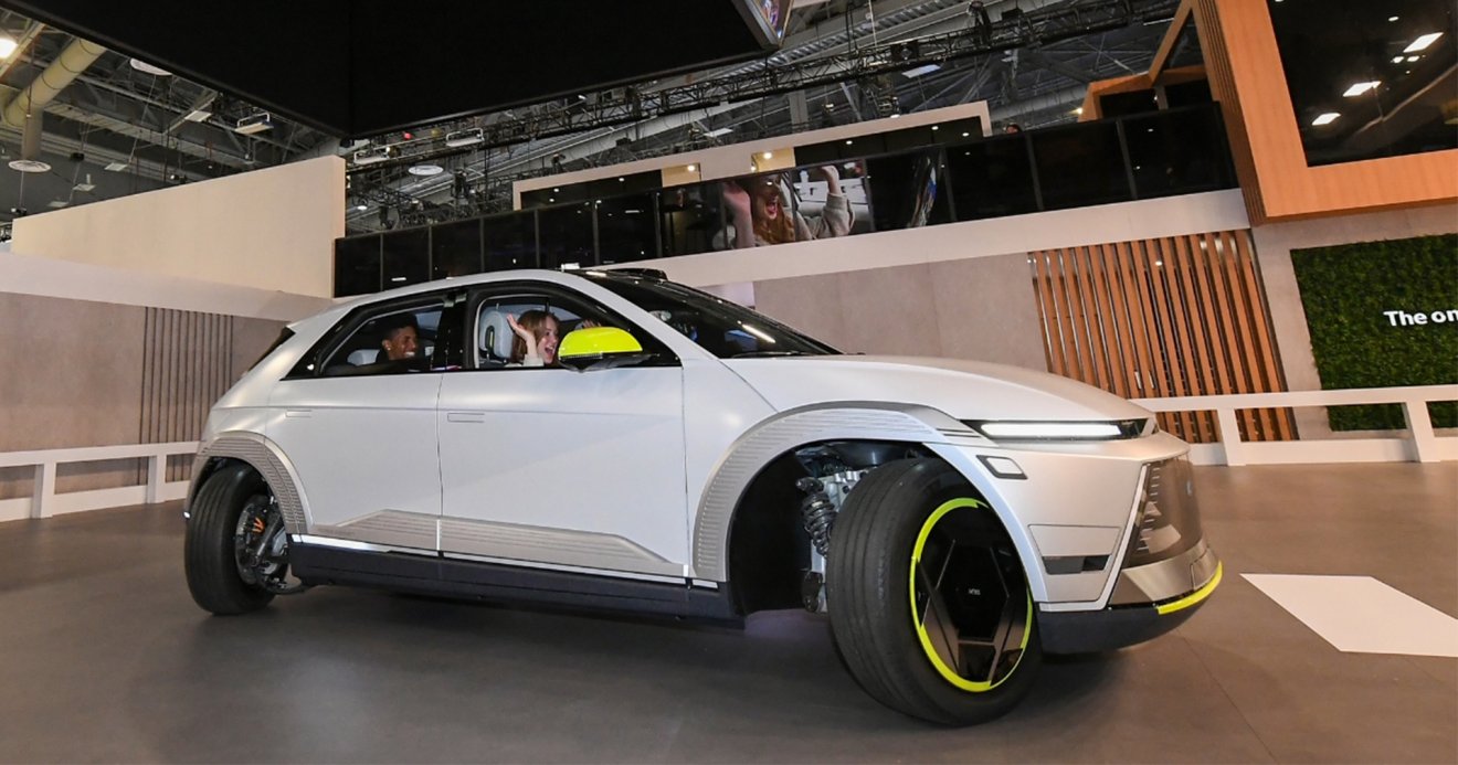 MOBION รถยนต์ไฟฟ้าจาก Hyundai โชว์หมุนรอบในงาน CES 2024
