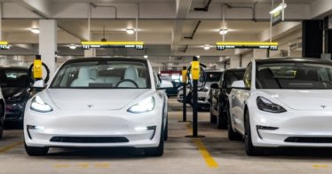 ภาระบำรุงสูง Hertz ผู้ให้บริการเช่ารถ ขายรถไฟฟ้ารวม Tesla กว่า 20,000 คัน หันไปลงทุนรถยนต์น้ำมันแทน