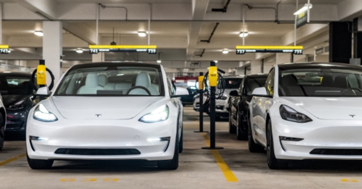 ภาระบำรุงสูง Hertz ผู้ให้บริการเช่ารถ ขายรถไฟฟ้ารวม Tesla กว่า 20,000 คัน หันไปลงทุนรถยนต์น้ำมันแทน