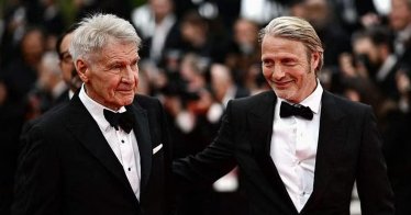 Mads Mikkelsen เล่าว่า Harrison Ford ทำตัวบ๊อง ๆ ตลอดเวลาที่อยู่ในฉาก Indiana Jones 5