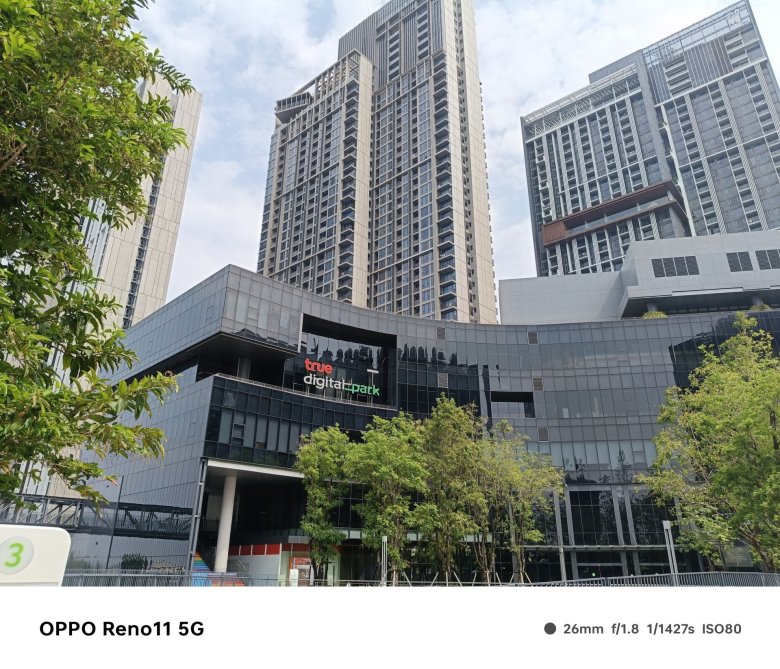 รีวิว OPPO Reno11 5G : อาจจะไม่ใช่เรือกลางที่ดีที่สุด แต่ใช้งานดี ถ่ายรูปได้แน่นอน