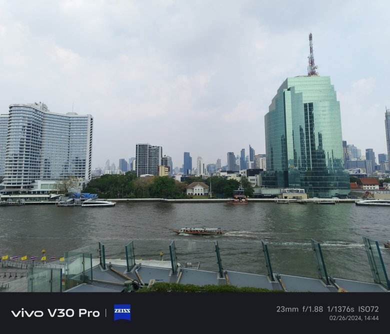 รีวิว vivo V30 Pro 5G : กล้องว่าเทพแล้ว ยังพาเทพ ZEISS ตามมาด้วย
