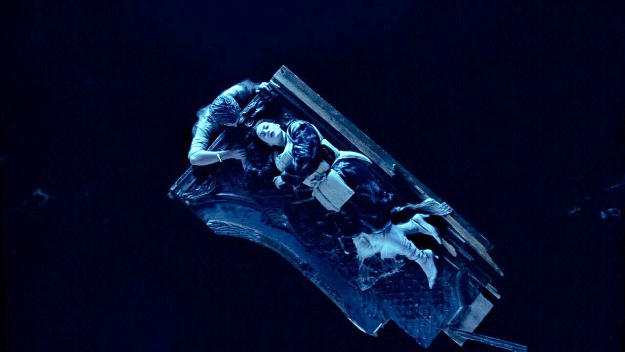 Rose Titanic Door Scene