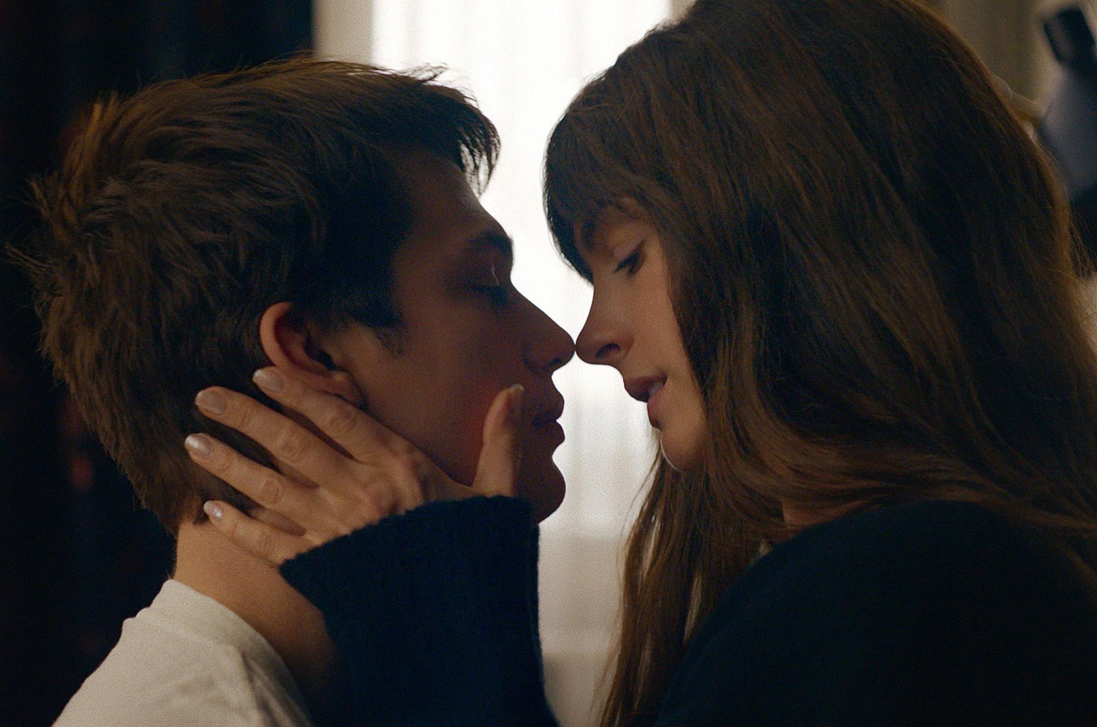 Anne Hathaway and Nicholas Galitzine in The Idea of You (2024)-01