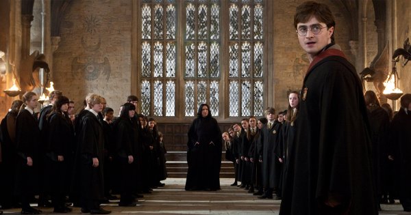 Daniel Radcliffe เคยรู้สึกกลัว และคิดว่า Alan Rickman เกลียดเขาตอนถ่ายทำ ‘Harry Potter’ ก่อนจะรู้ว่าจริง ๆ แล้วหวังดี