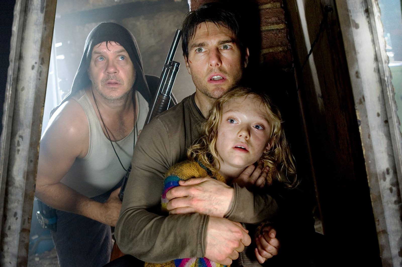 Tom Cruise Dakota Fanning War of the Worlds (2005)