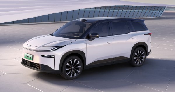 Toyota เปิดตัวรถ EV 2 รุ่น เตรียมขายจีน ที่ไทยมีลุ้นบ้างไหมเนี่ย