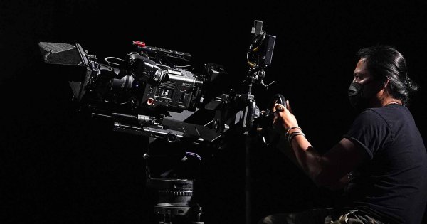 โซนี่ไทย ส่งกล้องตระกูล CineAlta รุกอุตสาหกรรมภาพยนตร์ไทย จับมือ เวลเคิร์ฟ สตูดิโอ สนับสนุนการถ่ายทำ “ยูเรนัส2324”  