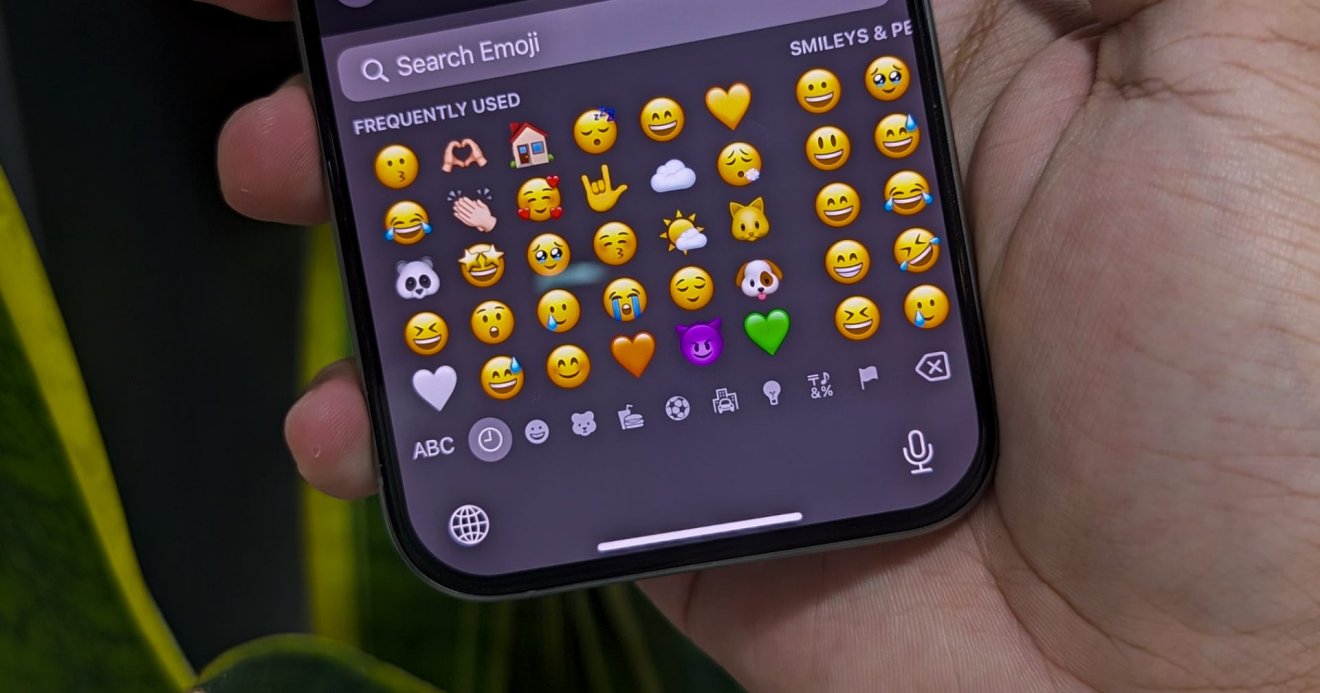 ลือ ! ฟีเจอร์ AI ใหม่บน iOS 18 ผู้ใช้สามารถ Customize Emoji ได้