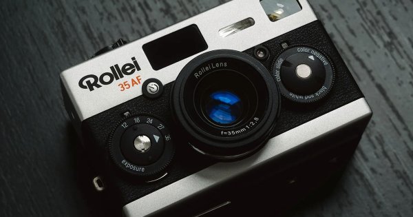 อัปเดตสเปก Rollei 35AF เพิ่มเติม Built-in Flash พร้อม Auto mode เป็นมิตรสำหรับมือใหม่