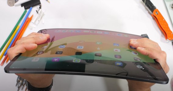 iPad Pro M4 ใหม่ถึงมือ JerryRigEverything แล้ว ! งานนี้มีหัก !