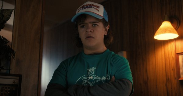 แม่ใจเย็น… Gaten Matarazzo นักแสดงเด็กซีรีส์ ‘Stranger Things’ เล่าประสบการณ์ถูกคุณแม่วัย 40 รุกจีบตอนอายุ 13 ปี !