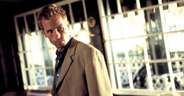 Guy Pearce ไม่ได้ร่วมงานกับ Christopher Nolan อีกเลยหลังจาก ‘Memento’ เพราะผู้บริหารคนหนึ่งของ Warner Bros. ไม่ชอบเขา