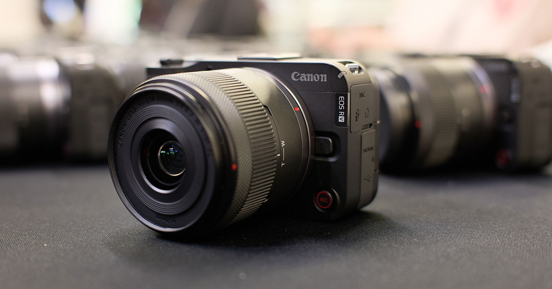 สัมผัสแรก ! Canon EOS R50 V และ PowerShot V1 ร่วมทดสอบกล้องตัวเป็น ๆ 2-6 เม.ย. ณ MRT พหลโยธิน