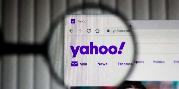 Yahoo Japan ผู้ให้บริการ LINE ในญี่ปุ่น ‘บังคับ’ พนักงานทุกคนใช้ AI ทำงาน คาดได้ผลดีขึ้น 2 เท่า ในปี 2028