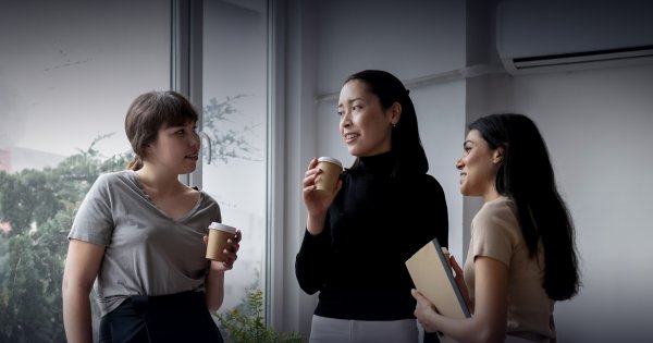 [บทความ] เทรนด์ Oversharing เล่าสตอรีชีวิตในออฟฟิศ อาจส่งผลกระทบต่องานไม่รู้ตัว