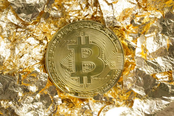 Bitcoin พุ่งทะลุ 121,000 เหรียญ ! เกือบ 4 ล้านบาท ทำสูงสุดเป็นประวัติการณ์แซงหน้าบริษัท Amazon