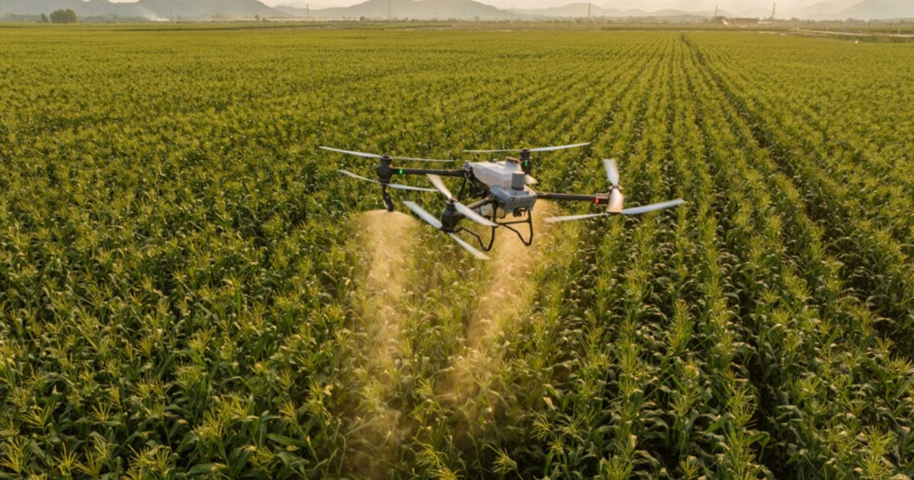 ยุคใหม่ของการเกษตร ฟาร์มอังกฤษทุ่ม 3.7 ล้านบาท ซื้อโดรน DJI ปลูกผัก ลดต้นทุน ช่วยพนักงาน